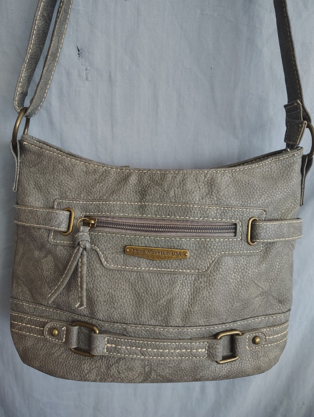 Stone Mountain USA Gray Crossbody Purse Adjustable Strap Multi Pocket Handbag